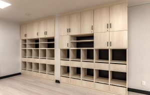 Wooden,Shoe,Racks,In,The,Entrance,Of,A,Japanese,School